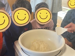 「いいにおい！」「餅米、どんな味なのかな？」