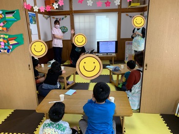 はじめは、歯のクイズ